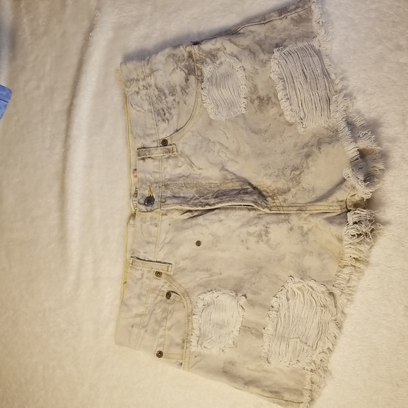 Levi’s Shorts 517 Womens  34 Marble‎ dyed Vintage Cutoffs Distressed High Rise - Picture 5 of 12